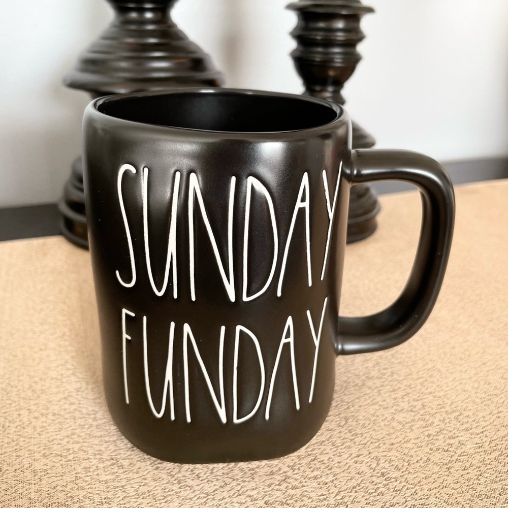 🆕Rae Dunn SUNDAY FUNDAY Ceramic Mug